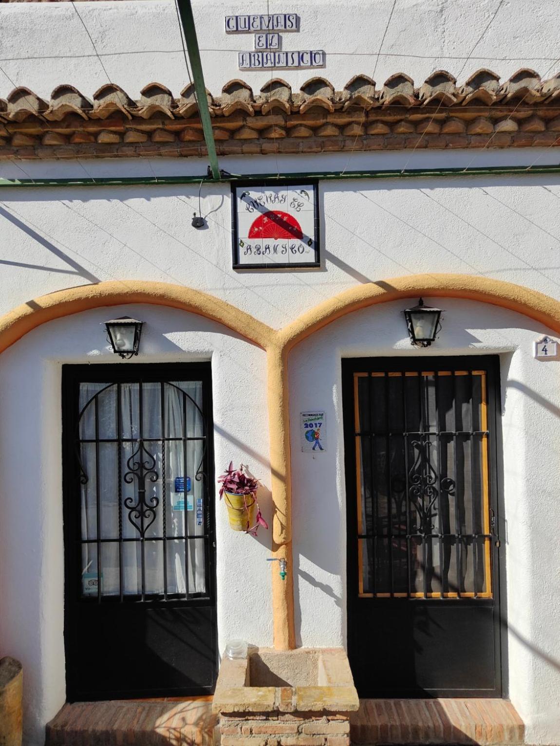 Villa Cuevas El Abanico - Vtar Vivienda Turistica De Alojamiento Rural Granada Exterior foto